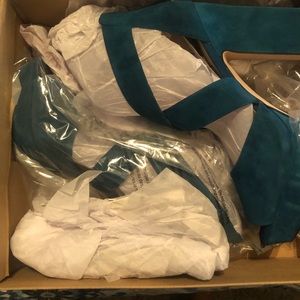 Jessica Simpson Suede Platform Sandal/Teal Color